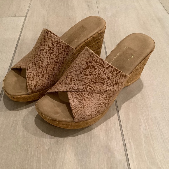 Made in Italy tan wedge sandals - Picture 1 of 6